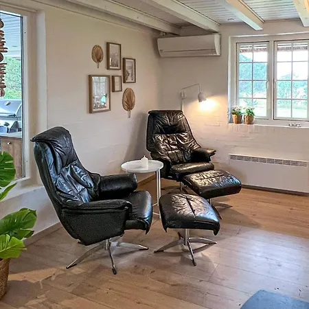 Beautiful Home In Blavand With Sauna *